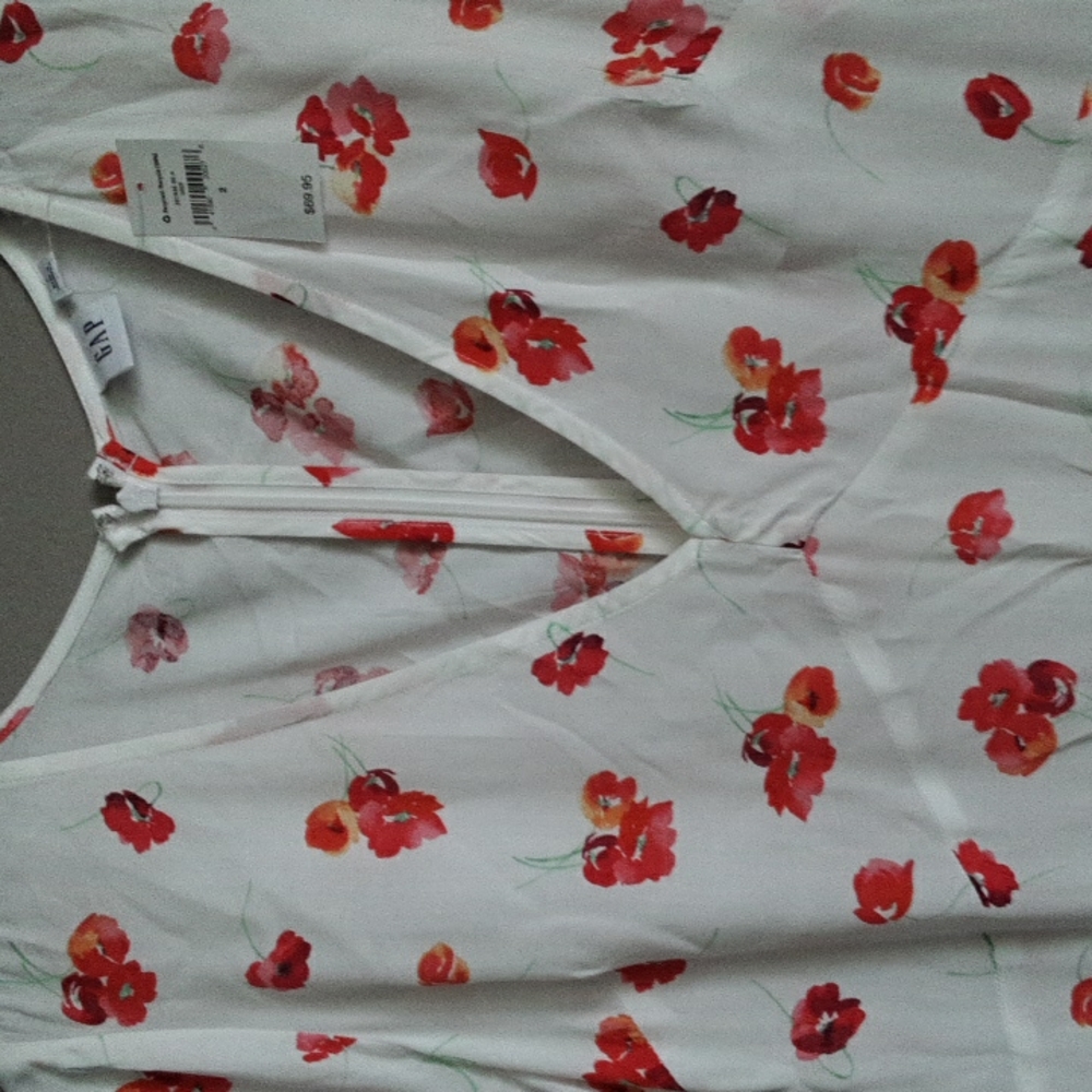 GAP Dress - Picture 2 of 8